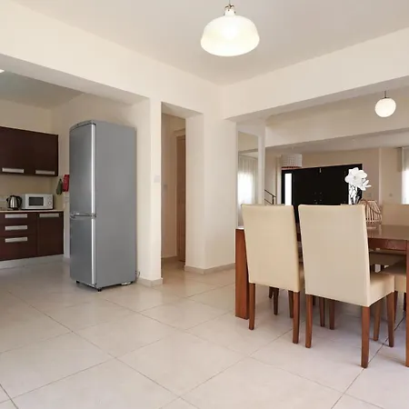 Artemis - 30m From Pernera * Protaras