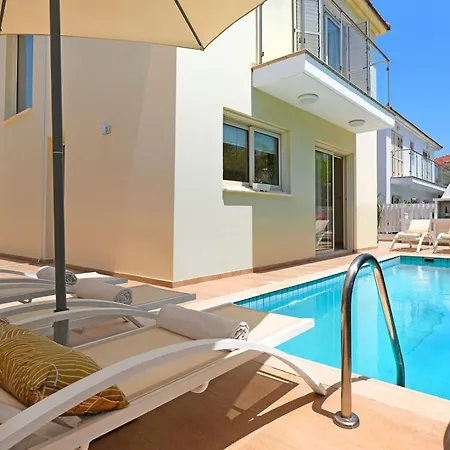 Artemis - 30m From Pernera Villa