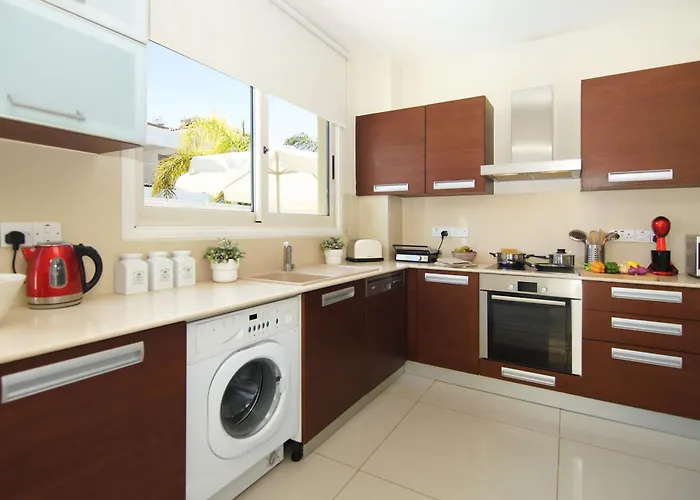 Artemis - 30m From Pernera *