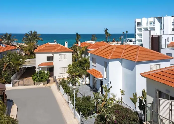 Artemis - 30m From Pernera Villa *