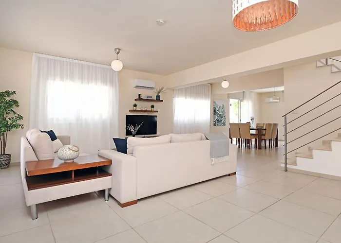 Villa Artemis - 30m From Pernera Protaras