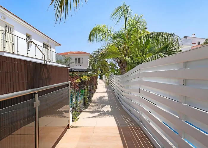 Artemis - 30m From Pernera Villa