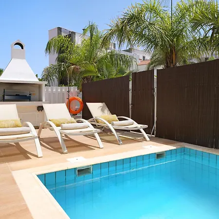 Villa Artemis - 30m From Pernera *