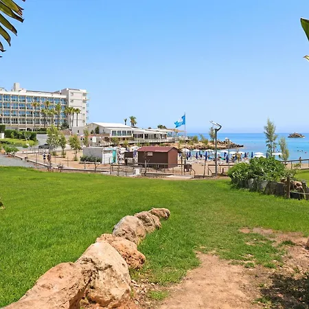 Artemis - 30m From Pernera *