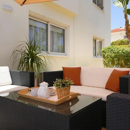 Artemis - 30m From Pernera Tatil Evi Protaras