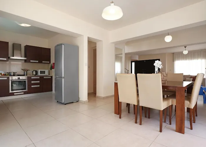 Artemis - 30m From Pernera * Protaras