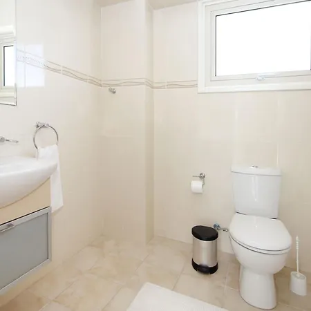 Artemis - 30m From Pernera