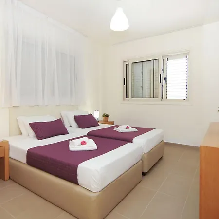 Artemis - 30m From Pernera Villa *