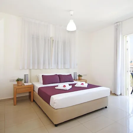 Villa Artemis - 30m From Pernera *