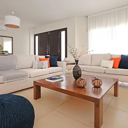 Artemis - 30m From Pernera Villa *