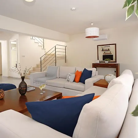 Artemis - 30m From Pernera *