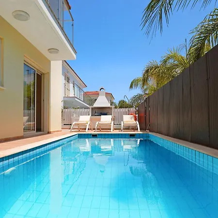 Artemis - 30m From Pernera Villa