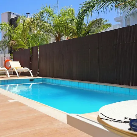 Artemis - 30m From Pernera Villa *